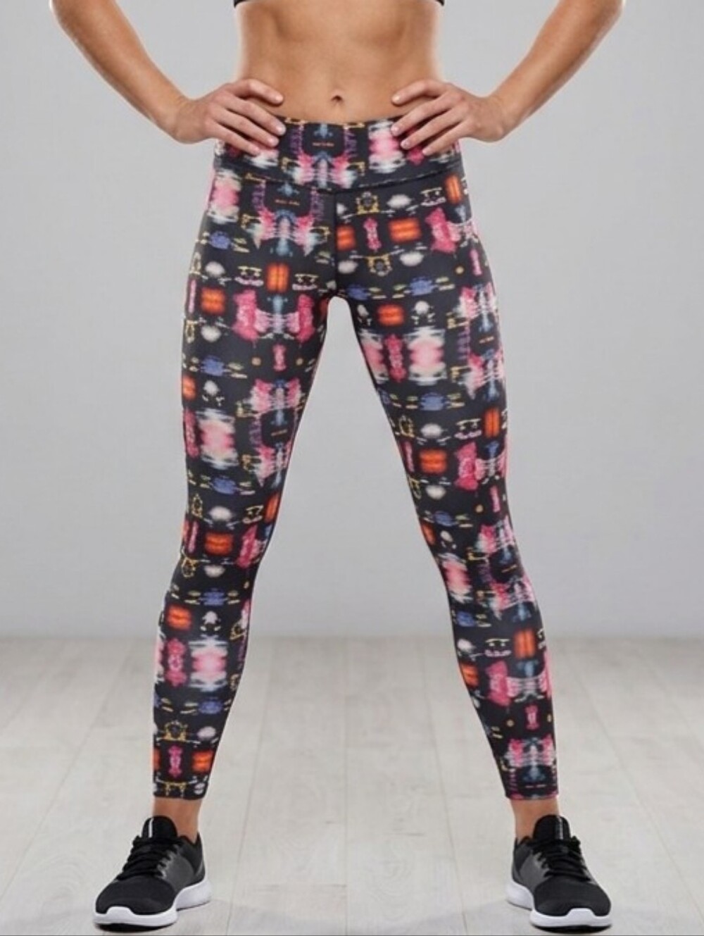Athleta Size XL Multicolor Abstract Leggings